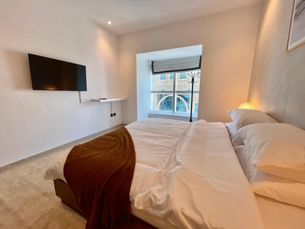 Deluxe 1 Bedroom Apartment - Elite Residence Dubai Marina - Sea View Dış mekan fotoğraf